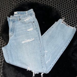 Hidden Distressed Jeans